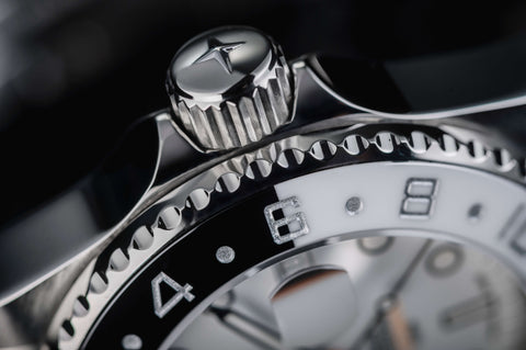 Ternos Professional Automatic GMT Black & White